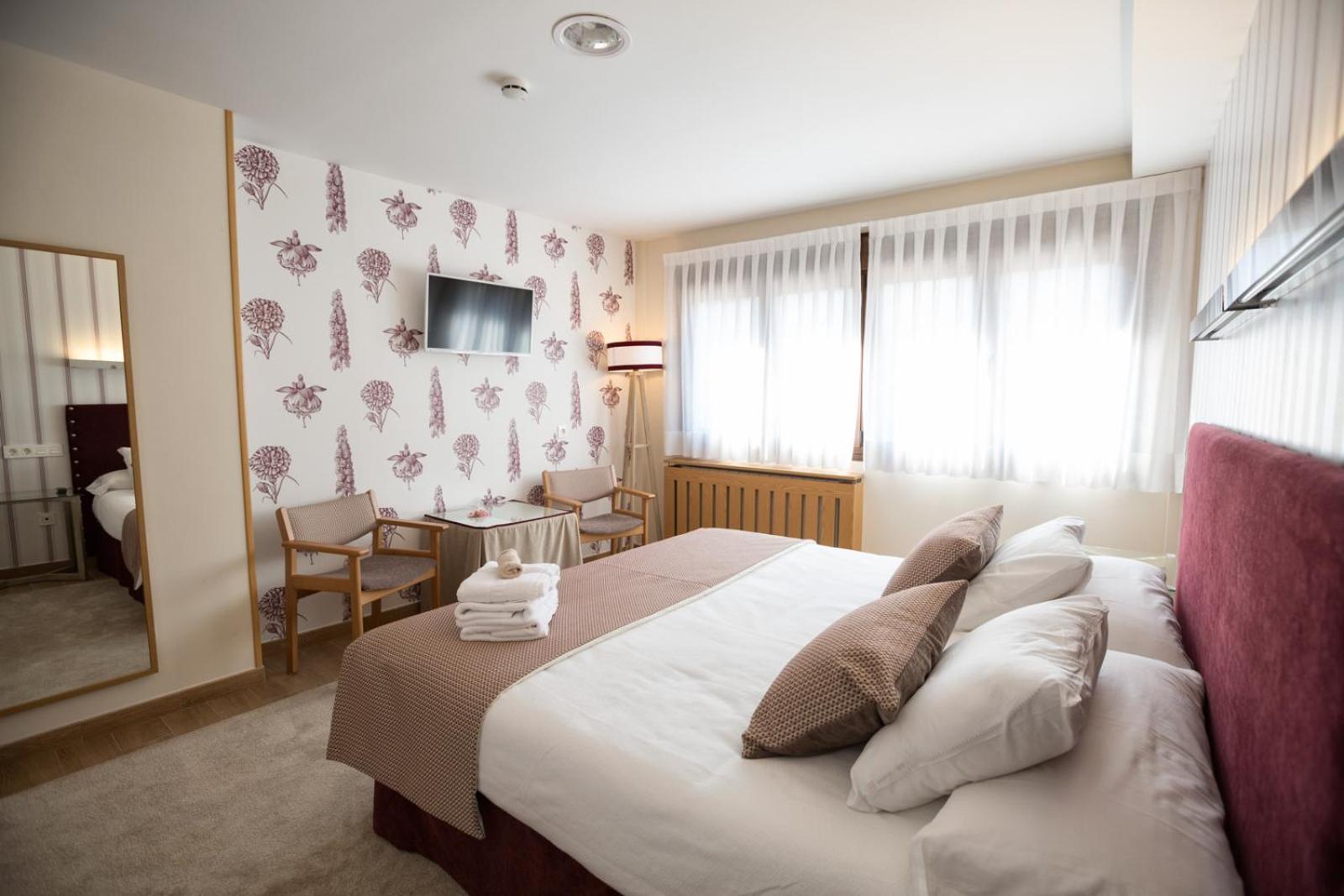 Hotel La Casona De Llerices กังกัส เด โอนิส ภายนอก รูปภาพ