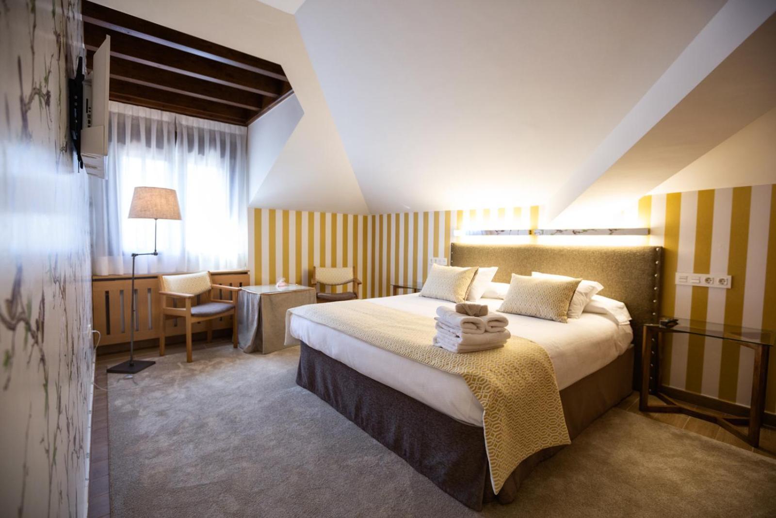 Hotel La Casona De Llerices กังกัส เด โอนิส ภายนอก รูปภาพ