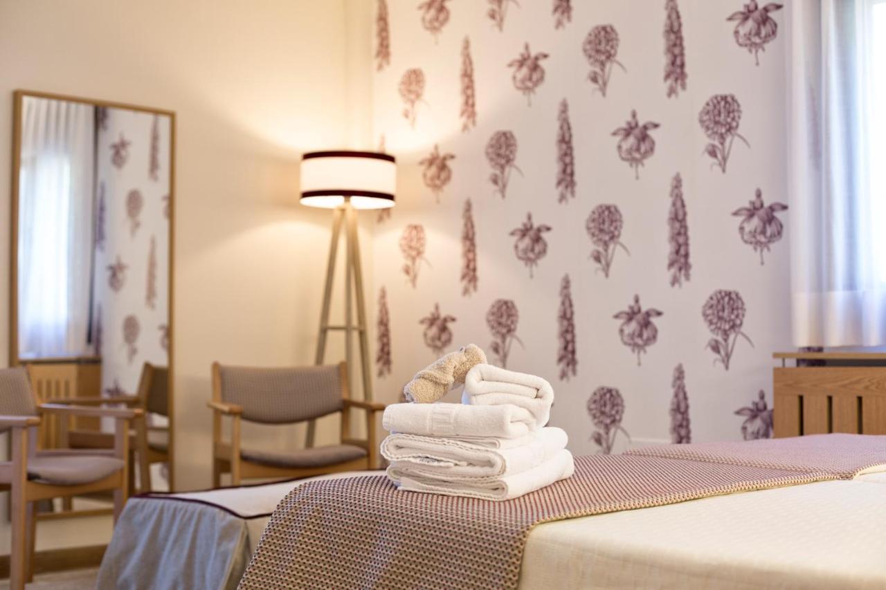 Hotel La Casona De Llerices กังกัส เด โอนิส ภายนอก รูปภาพ